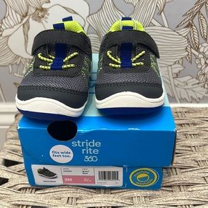 Stride rite 360 never worn